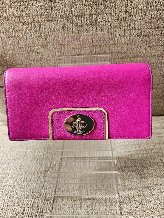 kate spade Handbags - Kate Spade New York Turn Lock Leather Wallet – Fuchsia & Cream